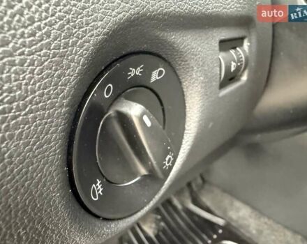 Черный Шкода Фабия, объемом двигателя 1.2 л и пробегом 225 тыс. км за 3250 $, фото 46 на Automoto.ua