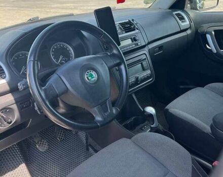 Черный Шкода Фабия, объемом двигателя 1.6 л и пробегом 177 тыс. км за 7300 $, фото 11 на Automoto.ua