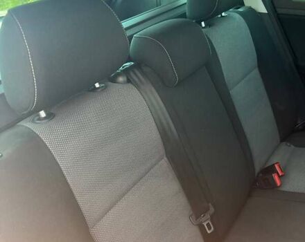 Черный Шкода Фабия, объемом двигателя 1.6 л и пробегом 177 тыс. км за 7300 $, фото 4 на Automoto.ua