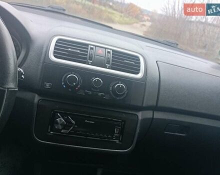 Черный Шкода Фабия, объемом двигателя 1.39 л и пробегом 186 тыс. км за 4750 $, фото 13 на Automoto.ua