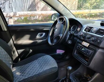 Чорний Шкода Фабія, об'ємом двигуна 1.39 л та пробігом 220 тис. км за 5800 $, фото 9 на Automoto.ua