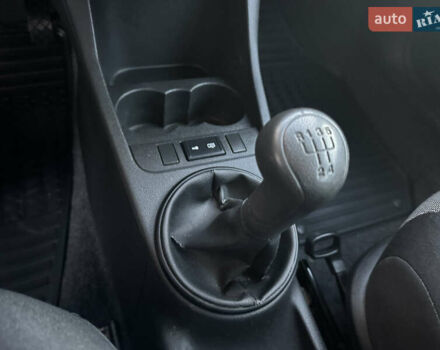 Черный Шкода Фабия, объемом двигателя 1.39 л и пробегом 222 тыс. км за 4750 $, фото 13 на Automoto.ua