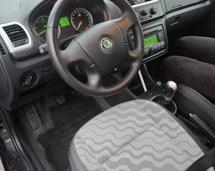 Черный Шкода Фабия, объемом двигателя 1.39 л и пробегом 227 тыс. км за 5499 $, фото 8 на Automoto.ua