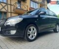 Черный Шкода Фабия, объемом двигателя 1.6 л и пробегом 210 тыс. км за 6500 $, фото 5 на Automoto.ua