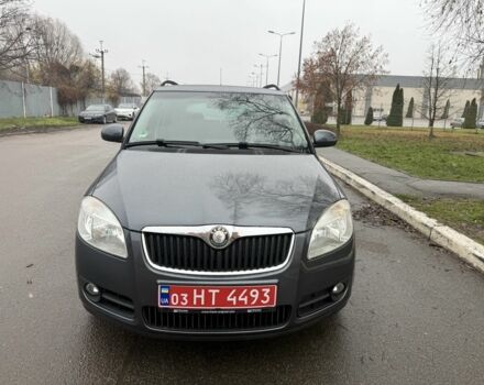 Черный Шкода Фабия, объемом двигателя 1.6 л и пробегом 195 тыс. км за 6500 $, фото 1 на Automoto.ua