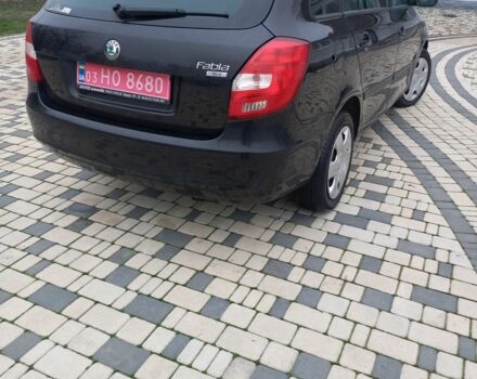 Черный Шкода Фабия, объемом двигателя 1.4 л и пробегом 212 тыс. км за 6300 $, фото 2 на Automoto.ua