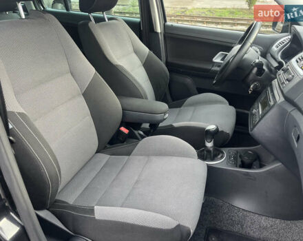 Черный Шкода Фабия, объемом двигателя 1.6 л и пробегом 169 тыс. км за 6350 $, фото 58 на Automoto.ua