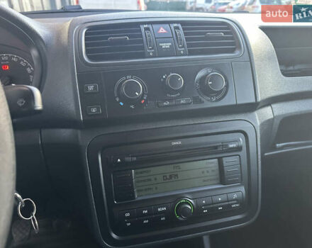 Черный Шкода Фабия, объемом двигателя 1.39 л и пробегом 222 тыс. км за 4750 $, фото 16 на Automoto.ua