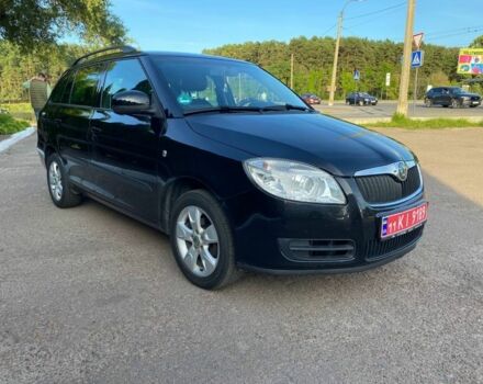 Черный Шкода Фабия, объемом двигателя 1.4 л и пробегом 202 тыс. км за 5750 $, фото 1 на Automoto.ua