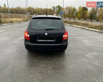 Черный Шкода Фабия, объемом двигателя 1.9 л и пробегом 197 тыс. км за 6000 $, фото 4 на Automoto.ua