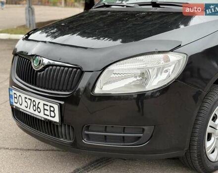 Черный Шкода Фабия, объемом двигателя 1.2 л и пробегом 225 тыс. км за 3250 $, фото 4 на Automoto.ua