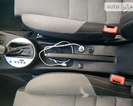 Черный Шкода Фабия, объемом двигателя 1.6 л и пробегом 171 тыс. км за 6900 $, фото 7 на Automoto.ua