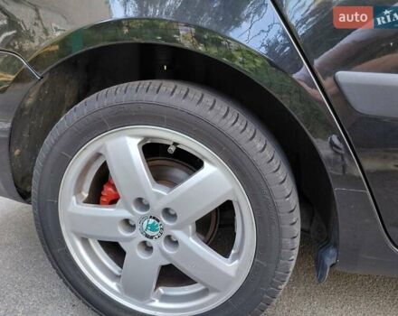 Черный Шкода Фабия, объемом двигателя 1.4 л и пробегом 233 тыс. км за 5300 $, фото 27 на Automoto.ua