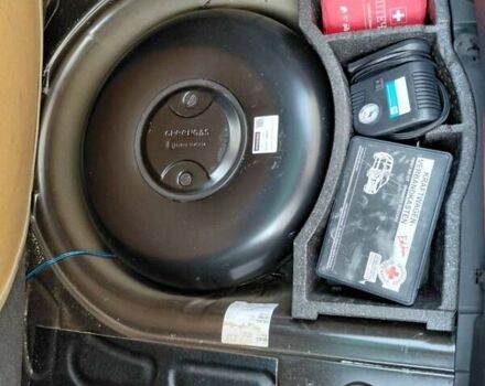 Черный Шкода Фабия, объемом двигателя 1.4 л и пробегом 233 тыс. км за 5300 $, фото 25 на Automoto.ua