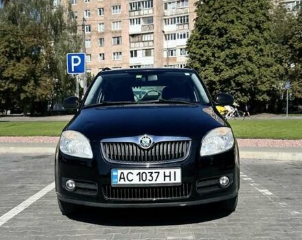 Черный Шкода Фабия, объемом двигателя 1.39 л и пробегом 287 тыс. км за 5000 $, фото 2 на Automoto.ua