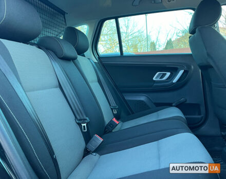 Черный Шкода Фабия, объемом двигателя 1.4 л и пробегом 190 тыс. км за 5400 $, фото 16 на Automoto.ua
