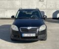 Черный Шкода Фабия, объемом двигателя 1.4 л и пробегом 255 тыс. км за 3800 $, фото 1 на Automoto.ua