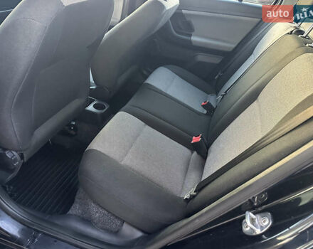 Черный Шкода Фабия, объемом двигателя 1.39 л и пробегом 222 тыс. км за 4750 $, фото 11 на Automoto.ua