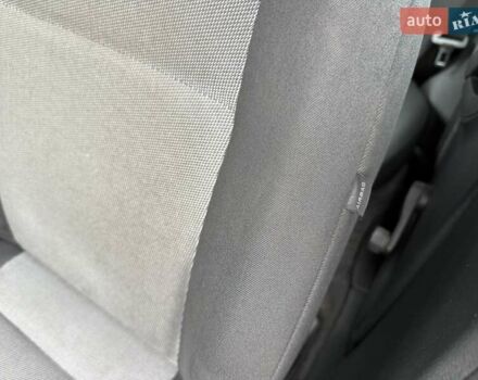 Черный Шкода Фабия, объемом двигателя 1.2 л и пробегом 225 тыс. км за 3250 $, фото 43 на Automoto.ua