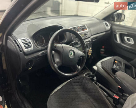 Черный Шкода Фабия, объемом двигателя 1.42 л и пробегом 206 тыс. км за 3600 $, фото 17 на Automoto.ua
