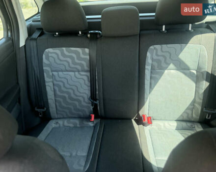 Черный Шкода Фабия, объемом двигателя 1.4 л и пробегом 202 тыс. км за 5700 $, фото 16 на Automoto.ua
