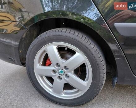 Черный Шкода Фабия, объемом двигателя 1.4 л и пробегом 233 тыс. км за 5300 $, фото 24 на Automoto.ua