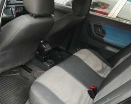 Черный Шкода Фабия, объемом двигателя 1.2 л и пробегом 317 тыс. км за 3300 $, фото 3 на Automoto.ua