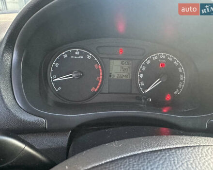 Черный Шкода Фабия, объемом двигателя 1.39 л и пробегом 222 тыс. км за 4750 $, фото 14 на Automoto.ua