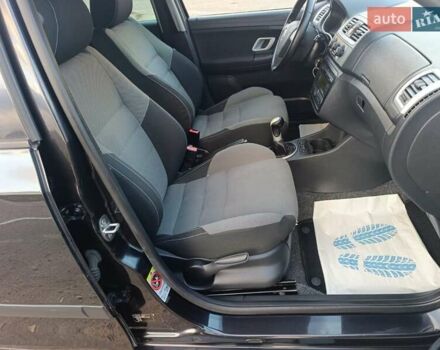 Черный Шкода Фабия, объемом двигателя 1.4 л и пробегом 219 тыс. км за 5999 $, фото 12 на Automoto.ua