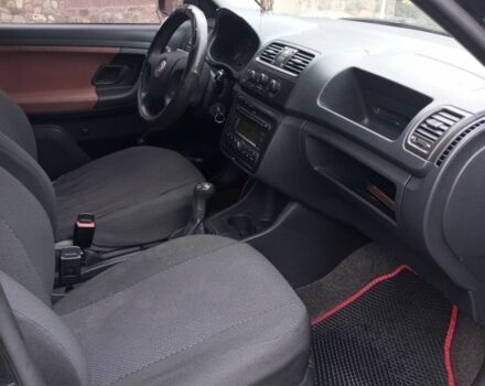 Черный Шкода Фабия, объемом двигателя 1.2 л и пробегом 193 тыс. км за 4400 $, фото 8 на Automoto.ua