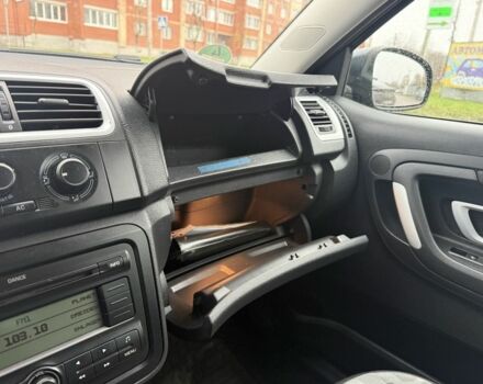 Черный Шкода Фабия, объемом двигателя 1.6 л и пробегом 195 тыс. км за 6500 $, фото 15 на Automoto.ua