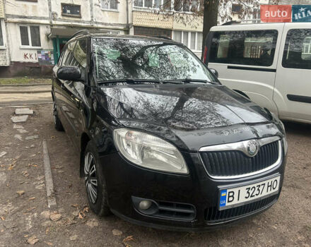Черный Шкода Фабия, объемом двигателя 1.42 л и пробегом 206 тыс. км за 3600 $, фото 2 на Automoto.ua