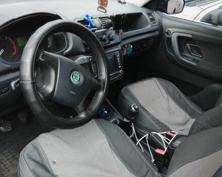 Черный Шкода Фабия, объемом двигателя 1.2 л и пробегом 317 тыс. км за 3300 $, фото 4 на Automoto.ua