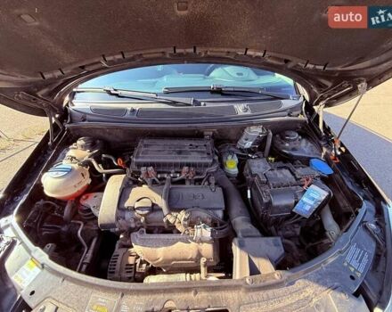 Черный Шкода Фабия, объемом двигателя 1.39 л и пробегом 250 тыс. км за 5900 $, фото 15 на Automoto.ua