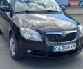 Черный Шкода Фабия, объемом двигателя 1.6 л и пробегом 237 тыс. км за 6500 $, фото 1 на Automoto.ua