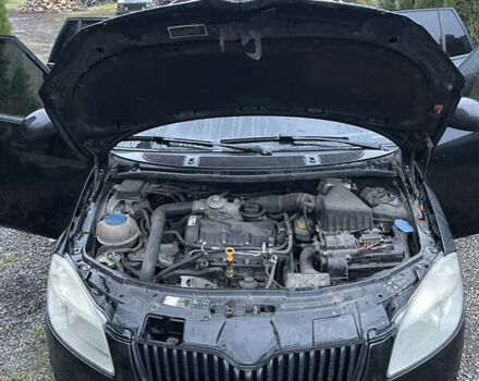 Черный Шкода Фабия, объемом двигателя 1.42 л и пробегом 243 тыс. км за 5000 $, фото 12 на Automoto.ua