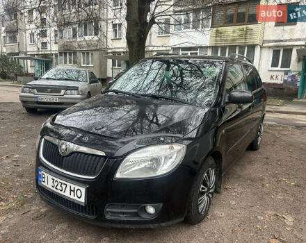 Черный Шкода Фабия, объемом двигателя 1.42 л и пробегом 206 тыс. км за 3600 $, фото 5 на Automoto.ua