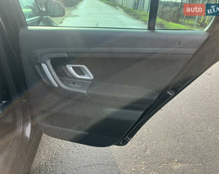 Черный Шкода Фабия, объемом двигателя 1.6 л и пробегом 169 тыс. км за 6350 $, фото 50 на Automoto.ua