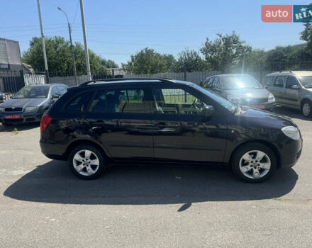 Черный Шкода Фабия, объемом двигателя 1.4 л и пробегом 202 тыс. км за 5700 $, фото 5 на Automoto.ua