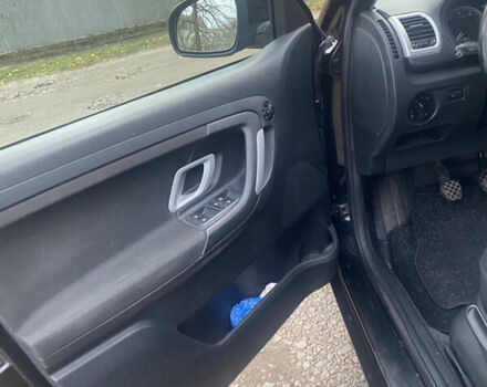 Черный Шкода Фабия, объемом двигателя 1.6 л и пробегом 172 тыс. км за 5950 $, фото 9 на Automoto.ua