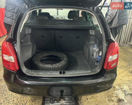 Черный Шкода Фабия, объемом двигателя 1.42 л и пробегом 206 тыс. км за 3600 $, фото 1 на Automoto.ua