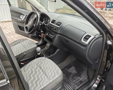 Черный Шкода Фабия, объемом двигателя 1.39 л и пробегом 242 тыс. км за 4850 $, фото 18 на Automoto.ua