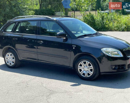 Черный Шкода Фабия, объемом двигателя 1.6 л и пробегом 230 тыс. км за 5499 $, фото 1 на Automoto.ua