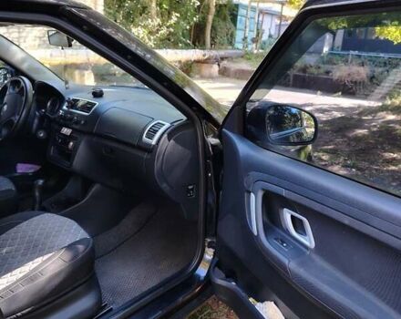 Чорний Шкода Фабія, об'ємом двигуна 1.39 л та пробігом 220 тис. км за 5800 $, фото 7 на Automoto.ua