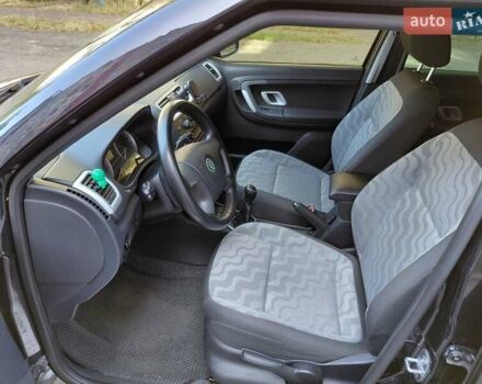 Черный Шкода Фабия, объемом двигателя 1.4 л и пробегом 233 тыс. км за 5300 $, фото 32 на Automoto.ua