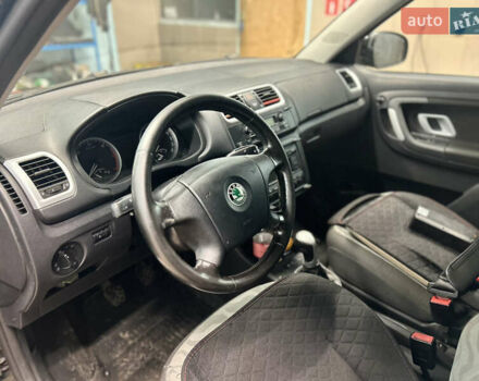 Черный Шкода Фабия, объемом двигателя 1.42 л и пробегом 206 тыс. км за 3600 $, фото 9 на Automoto.ua