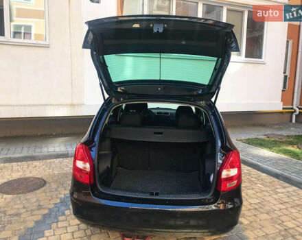 Черный Шкода Фабия, объемом двигателя 1.6 л и пробегом 200 тыс. км за 6900 $, фото 3 на Automoto.ua