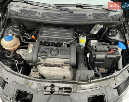 Черный Шкода Фабия, объемом двигателя 1.39 л и пробегом 210 тыс. км за 5800 $, фото 13 на Automoto.ua