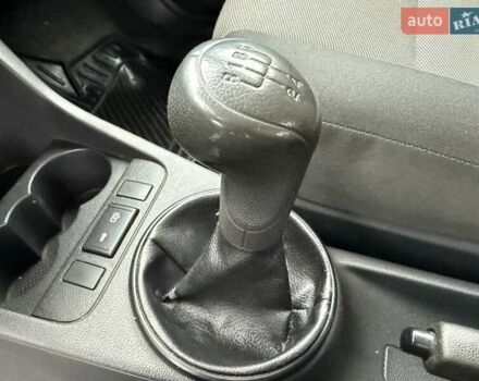 Черный Шкода Фабия, объемом двигателя 1.2 л и пробегом 225 тыс. км за 3250 $, фото 45 на Automoto.ua