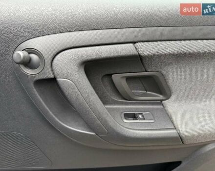 Черный Шкода Фабия, объемом двигателя 1.2 л и пробегом 225 тыс. км за 3250 $, фото 28 на Automoto.ua